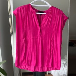 Banana republic 100% polyester blouse